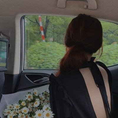 颁奖礼红毯实拍：明星离婚传闻隐婚生子，服务器被挤瘫痪